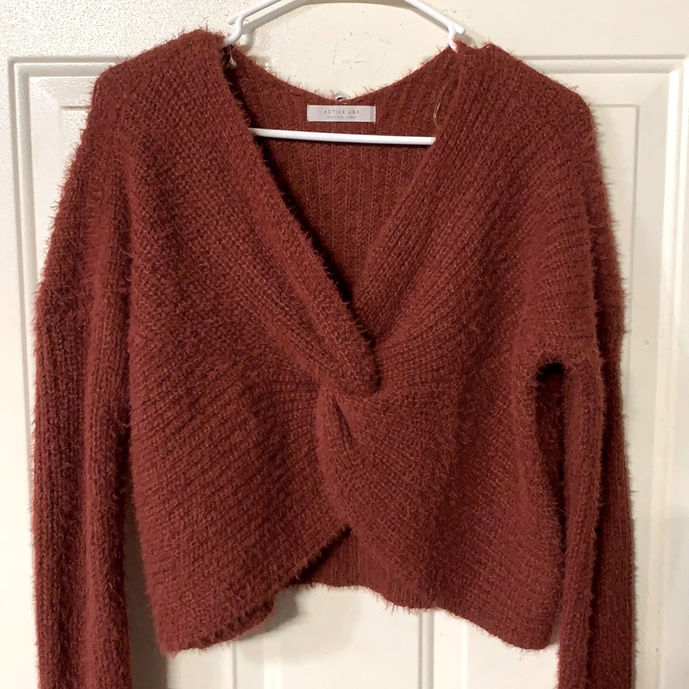 Size L Burgundy Crossed Knitted Sweater